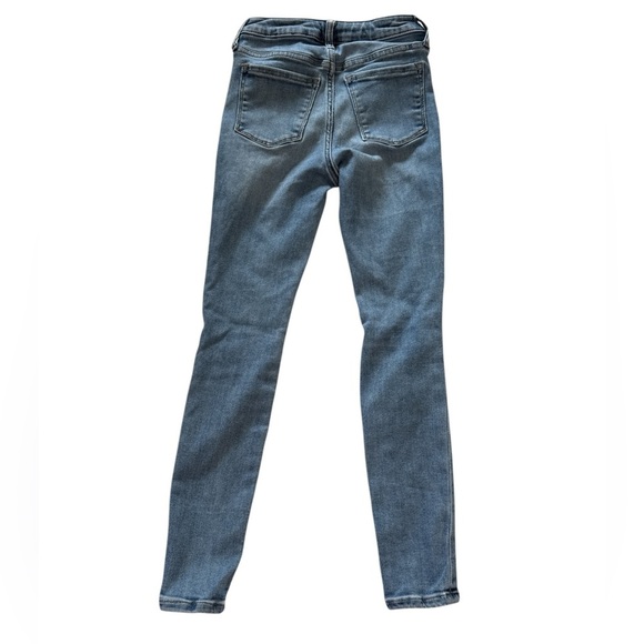 3/$20 GAP Kids High Rise Stretch Jegging - Medium Wash Distressed - Size 8 Girls - Picture 8 of 8